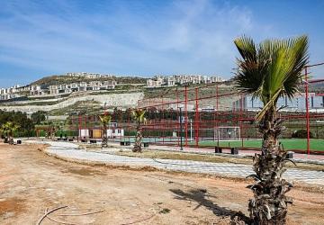 Bayraklı'da Ferdi Zeyrek Spor Kompleksi'nde Çalışmalar Sona Yaklaştı