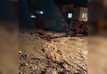 Gölbaşı’nda etkili olan şiddetli yağış sele neden oldu - Videolu Haber