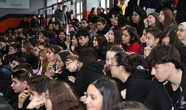 Nilüfer'in Sultanları öğrencilerle söyleşide buluştu