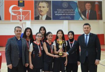 Kahta Gençlik SK, U-18 Kızlar Basketbol İl Birincisi oldu