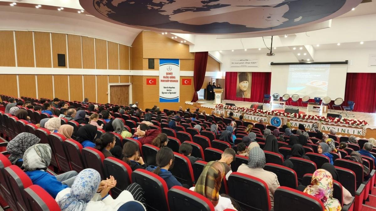 Adıyaman’da ‘Peygamber Efendimizin Örnekliği’ programına yoğun ilgi