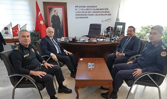 Burhaniye Protokolünden Başkan Deveciler'e Ziyaret