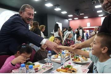 Başkan Topuz Özel Bireylerle Milas Belediyesi Tarafından Düzenlenen Kahvaltıda Buluştu