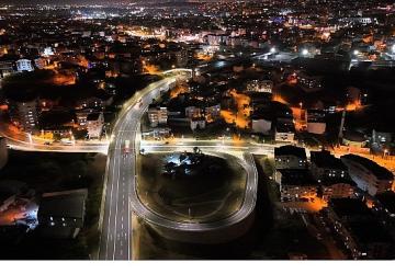 Dev proje, gece görüntüsüyle de göz kamaştırıyor