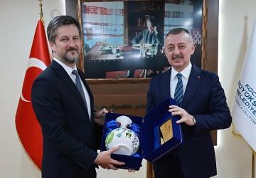 Macaristan Büyükelçisi Matis, Büyükakın'a konuk oldu