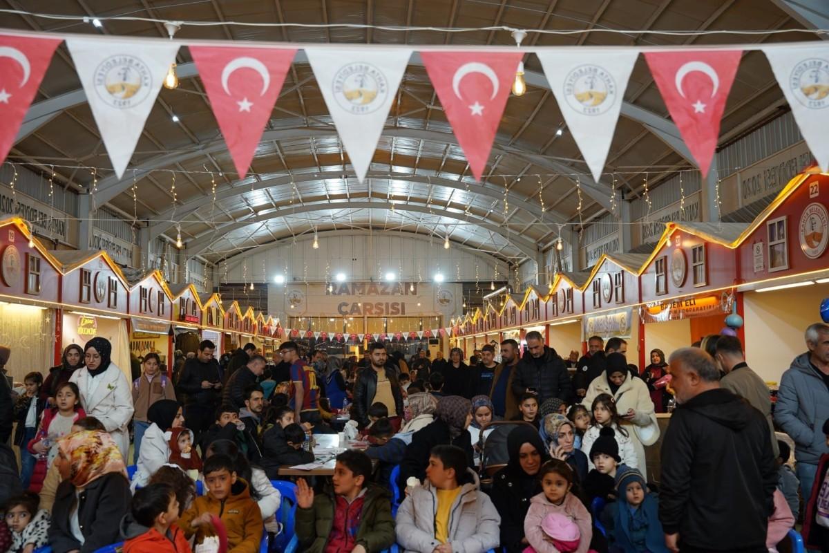 Kahta Belediyesi tarafından düzenlenen 'Ramazan Çarşısı' etkinlikleri devam ediyor
