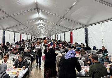 Başkan Çerçioğlu Binlerce Vatandaşı Her Gün İftar Sofralarında Buluşturmayı Sürdürüyor