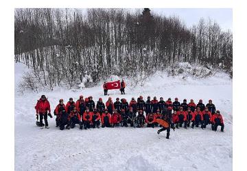 Zorlu kış şartlarında saniyelerle yarışıldı