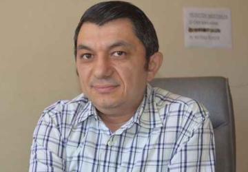 Mete Büyükmurat: ‘Bayrak inerken sessizlik suçtur’