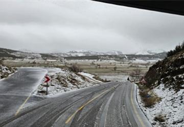 Yağışlı haftada kar ve buzlanmalara karşı çalışmalar sürüyor