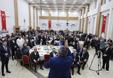 Başkan Mesut Özarslan, Çorumluları İftarda Ağırladı