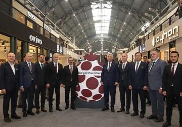 İnegöl Mobilyası Vitrine Çıktı