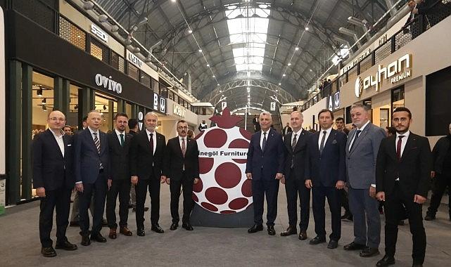 İnegöl Mobilyası Vitrine Çıktı