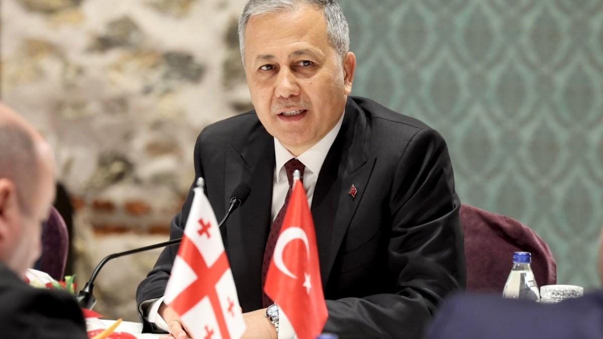 Bakan Yerlikaya duyurdu: Siirt’te 54,6 kilo metamfetamin ele geçirildi