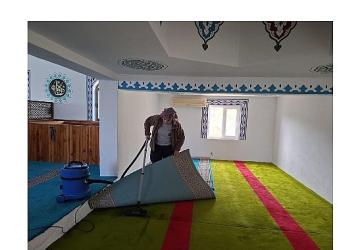 Ramazan öncesi camilerde temizlik yapıldı