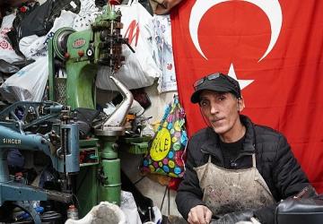 40 Yıldır Ayakkabılara Can Veriyor