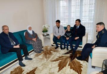 Kahta Kaymakamı şehit ailelerine ziyarette bulundu