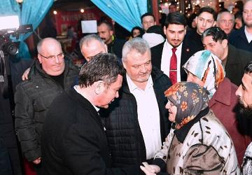 Başkan Erkan Aydın Ramazan Sokağı'nda Vatandaşlarla Buluştu