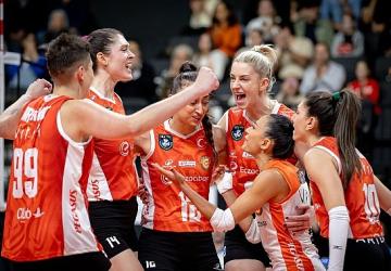 Eczacıbaşı Dynavit'in yarı final rakibi Fenerbahçe Medicana!