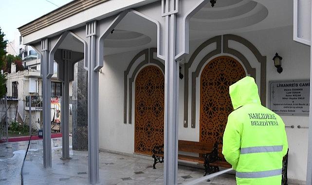 Narlıdere Belediyesi'nden Camilerde Temizlik Çalışması