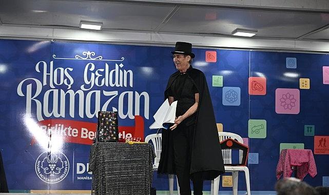 Manisa Büyükşehir'in İftar Sofrası Akhisar'da Kuruldu