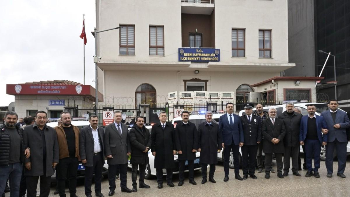 Besni İlçe Emniyet Müdürlüğü’nün yeni araçları törenle hizmete alındı
