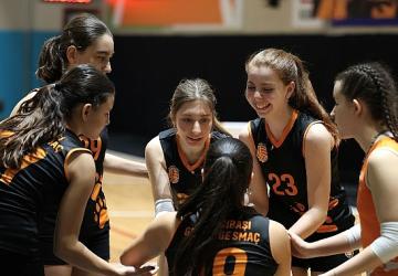 Eczacıbaşı Geleceğe Smaç Kampüsleri'nde erken kayıt dönemi başladı