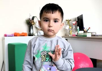 Gonca'da atılan ilk adım, minik Demir'e umut oldu