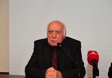 Osmangazi Belediyesi'nden Dil Felsefesi Buluşması