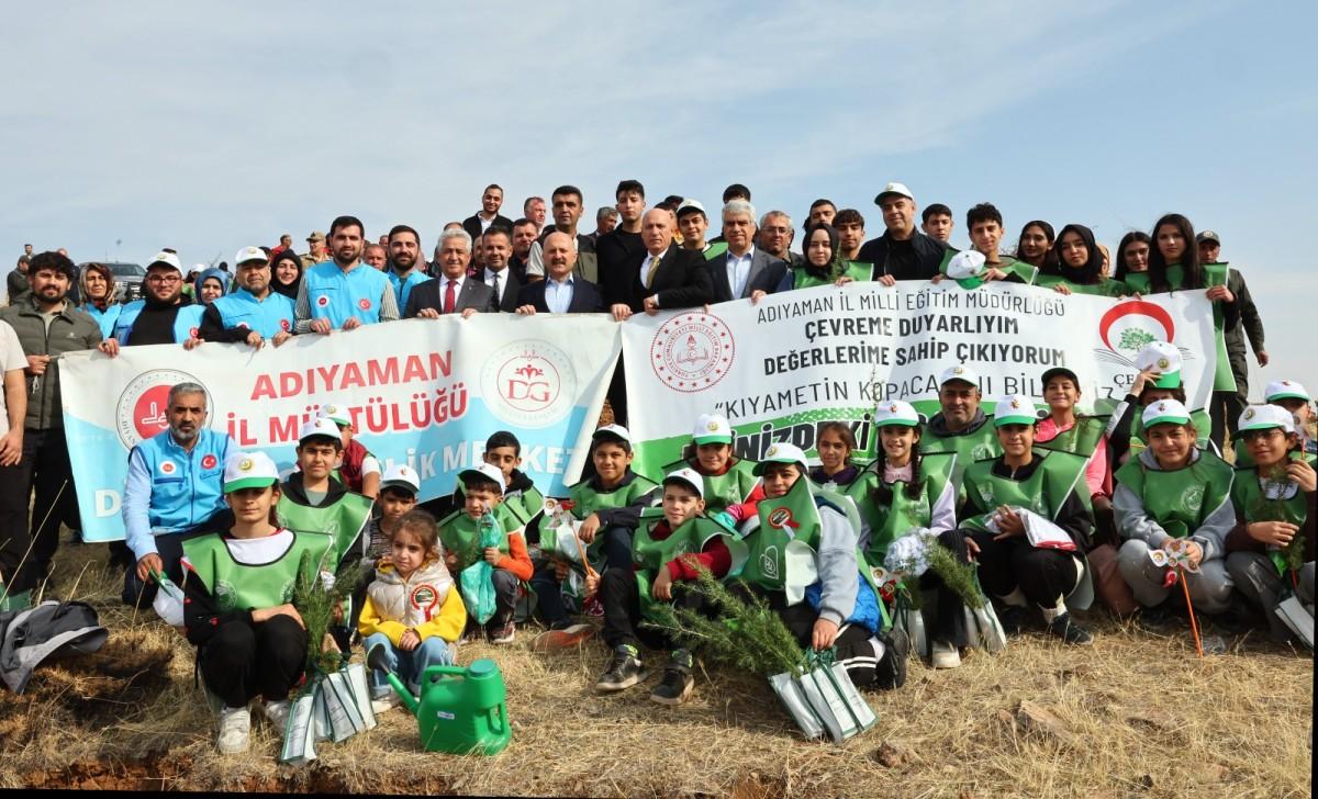 Adıyaman’da Yeşil Vatan Seferberliği: 10 Bin 500 Fidan Toprakla Buluştu