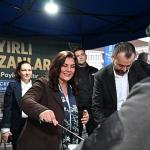 Başkan Çerçioğlu Atatürk Kent Meydanı'nda Kurulan İftar Sofrasında Vatandaşlarla Bir Araya Geldi