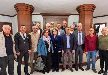 Fevzipaşa Mahallesi Heyeti Başkan Hatice Gençay'la Buluştu