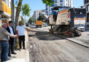 Adıyaman’da asfalt mesaisi sürüyor: Başkan Tutdere çalışmaları yerinde inceledi - Videolu Haber