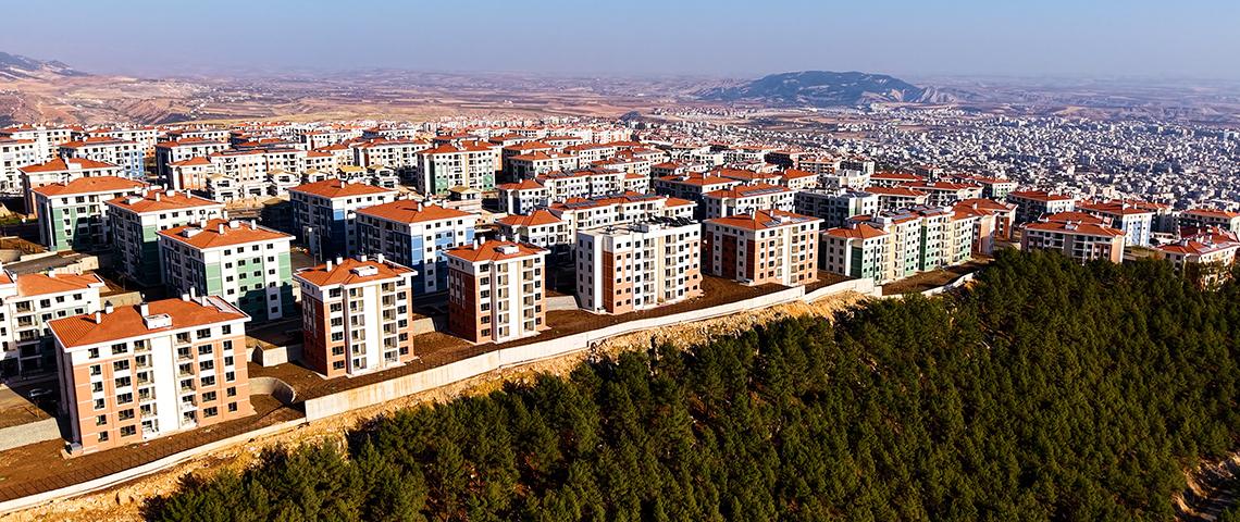Asrın inşasında 455 bin konut tamamlandı, son anahtar teslim edildi