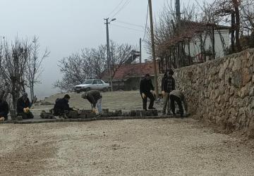 Çelikhan’da Yıldırım Beyazıt Caddesi’nde parke çalışmaları devam ediyor