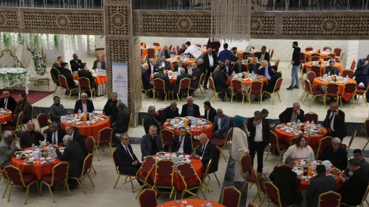 Adıyaman Belediyesi il protokolünü iftar sofrasında ağırladı - Videolu Haber
