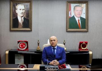 Müdür Elüstü’den Anneler günü kutlaması: 'Anne Toplumun Temelidir'