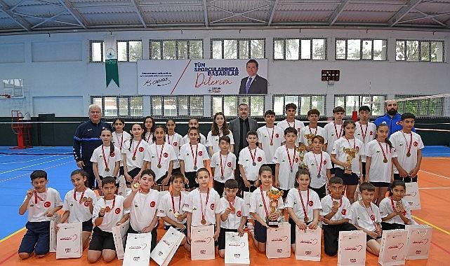 Osmangazi Belediyespor'dan Badmintonda Tarihi Başarı