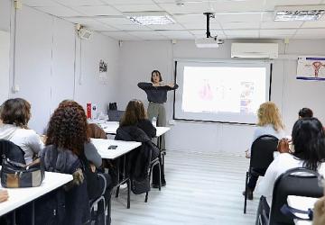 Didim Belediyesi Ergenlik ve İlk Gençlikte Kadın Sağlığı Eğitimi düzenlendi