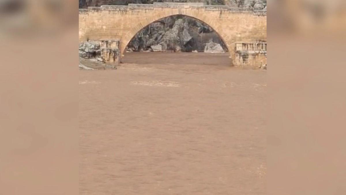 Adıyaman’da yağışlarla birlikte Cendere Çayı’nın seviyesi yükseldi - Videolu Haber