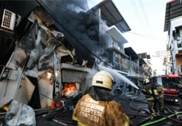 Buca'da iş yeri yangını panik yarattı