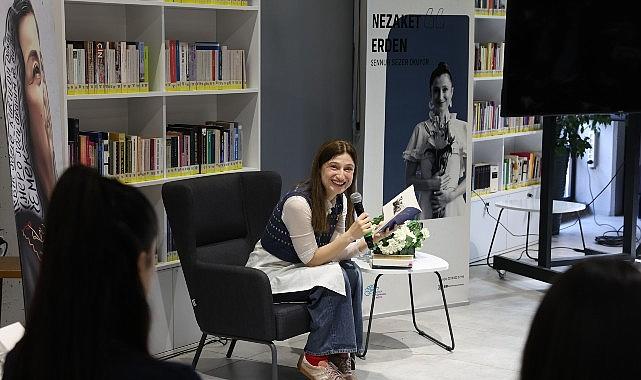 Nezaket Erden, “Sennur Sezer" şiirleri okudu