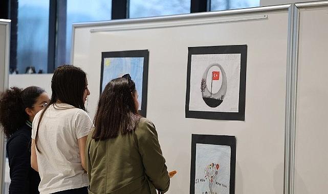 Kartepeli Minik Ellerin Eserleri Sanat Evi'nde Görücüye Çıktı