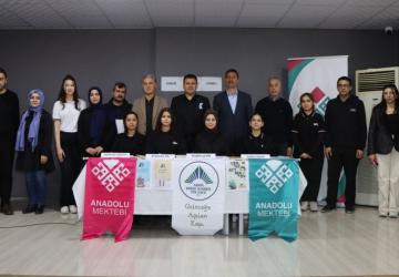 Kahta’da düzenlenen panelde, Cengiz Aytmatov’un eserleri ele alındı