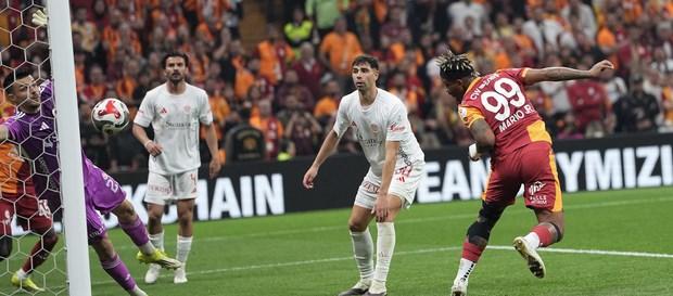 Hangi takımlar ligden düştü? Süper Lig'de 9 Mayıs'ta oynanan maçların sonuçları!