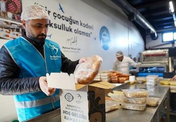 Beylikdüzü'nde Ramazan'ın Bereketi Sofralara Taşınıyor