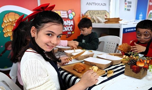 Kruvasan süsleme atölyesinde renkli anlar