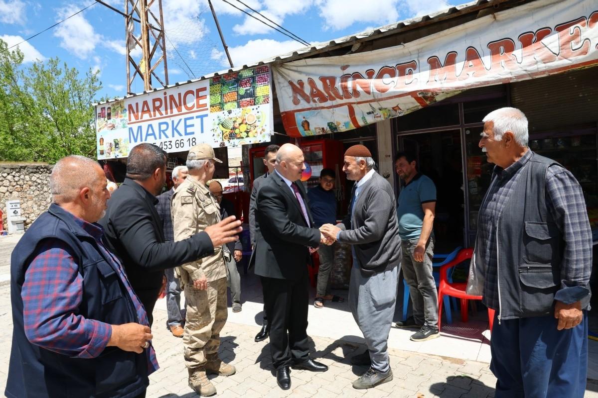 Vali Abdullah Küçük Kahta’da esnaf ve vatandaşlarla bir araya geldi