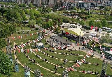 Beylikdüzü'nde Kırlangıç Gençlik Festivali coşkusu başladı