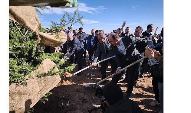 Başkan Altay “Geleceğe Nefes Konya'ya Hayat" Programında Öğrencilerle Fidan Dikti
